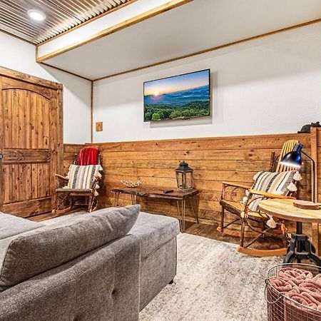 Cherry Log Summit Cabin By Bk Stays - Family Friendly - Playground - Game Room - Jacuzzi - Amazing Mountain Views Екстер'єр фото
