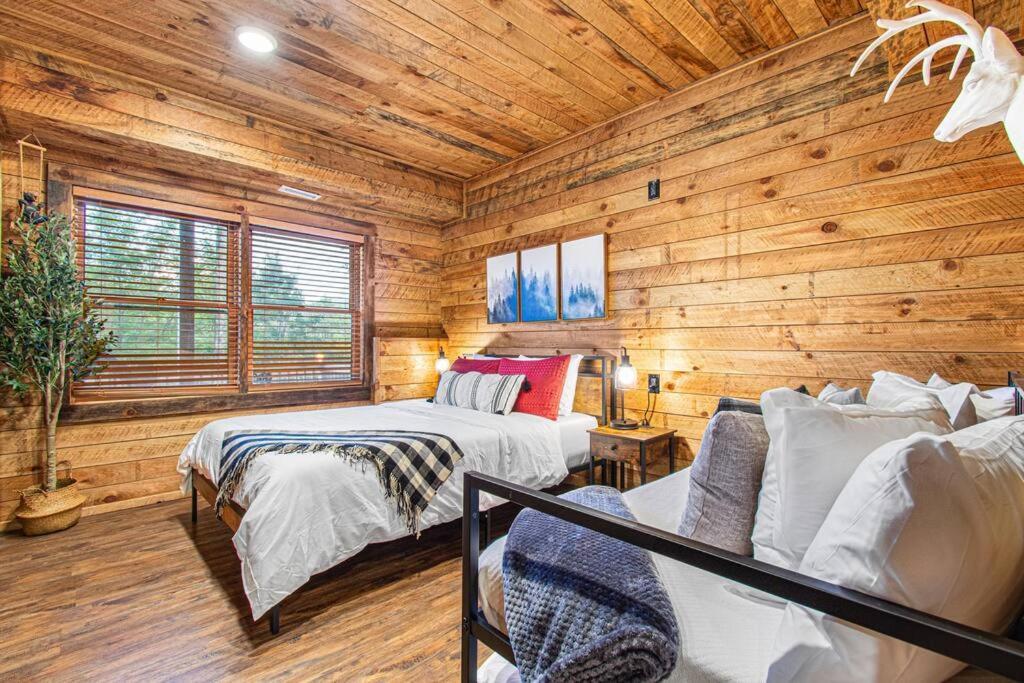 Cherry Log Summit Cabin By Bk Stays - Family Friendly - Playground - Game Room - Jacuzzi - Amazing Mountain Views Екстер'єр фото