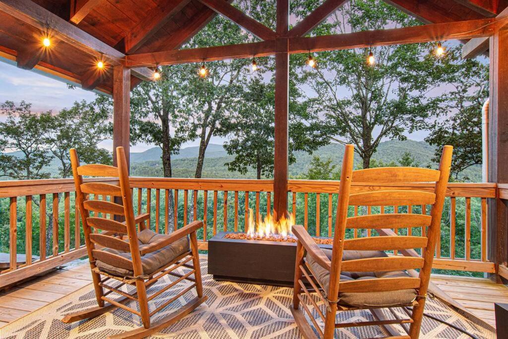 Cherry Log Summit Cabin By Bk Stays - Family Friendly - Playground - Game Room - Jacuzzi - Amazing Mountain Views Екстер'єр фото