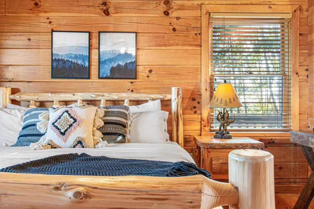 Cherry Log Summit Cabin By Bk Stays - Family Friendly - Playground - Game Room - Jacuzzi - Amazing Mountain Views Екстер'єр фото